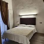 Mansarde & Maison 1706 Orta 3* Borgomanero