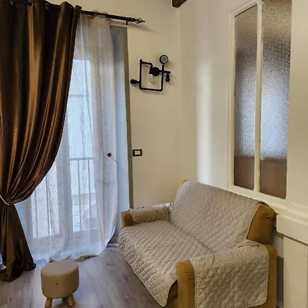 Mansarde & Maison 1706 Orta Pensjonat Borgomanero