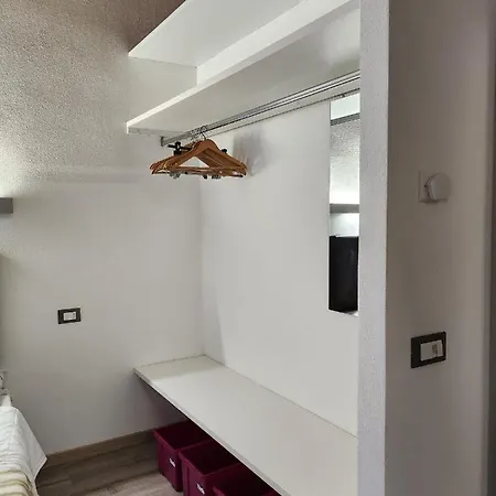 Mansarde & Maison 1706 Orta Pensionat Borgomanero