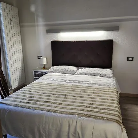 Mansarde & Maison 1706 Orta Borgomanero