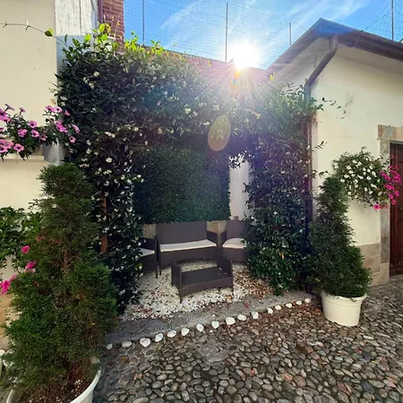 Pensionat Mansarde & Maison 1706 Orta 3*