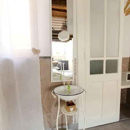Mansarde & Maison 1706 Orta Πανσιόν