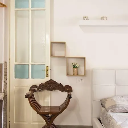 Mansarde & Maison 1706 Orta Pensjonat