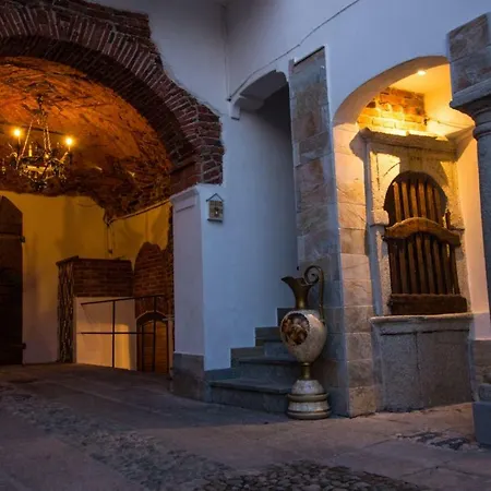 Mansarde & Maison 1706 Orta Pensionat