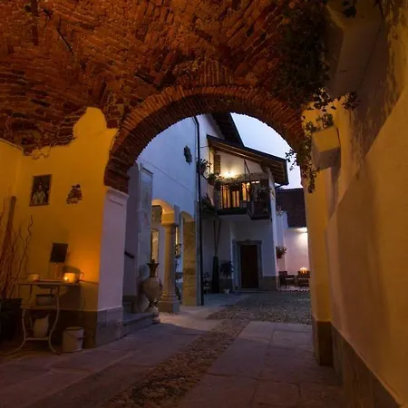 Pensionat Mansarde & Maison 1706 Orta Borgomanero