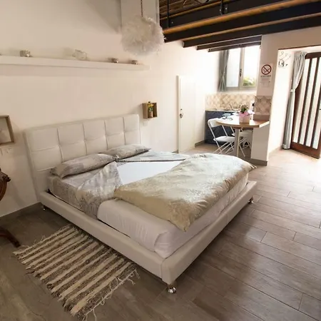 Mansarde & Maison 1706 Orta