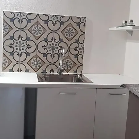 Mansarde & Maison 1706 Orta Pensjonat Borgomanero