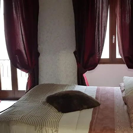 Mansarde & Maison 1706 Orta 3*