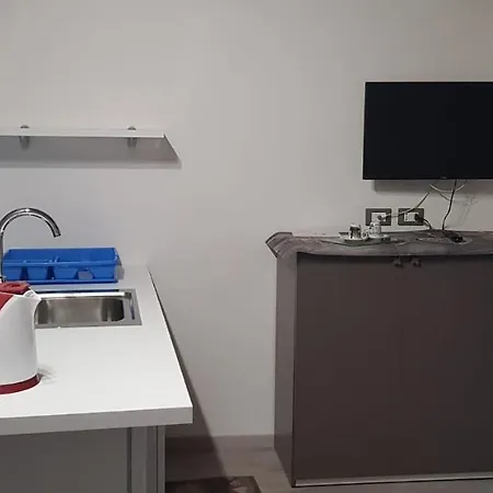 Πανσιόν Mansarde & Maison 1706 Orta 3*