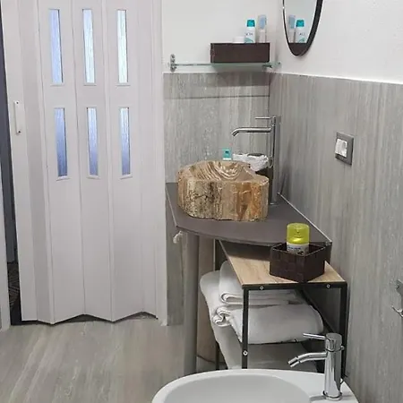 Mansarde & Maison 1706 Orta 3*