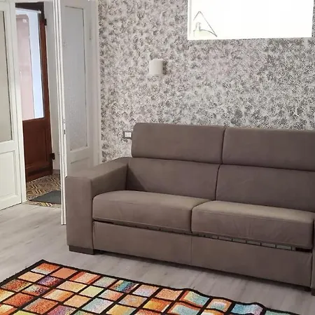 Mansarde & Maison 1706 Orta Pensjonat Borgomanero