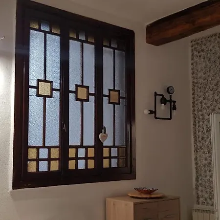 Mansarde & Maison 1706 Orta Gasthof Borgomanero