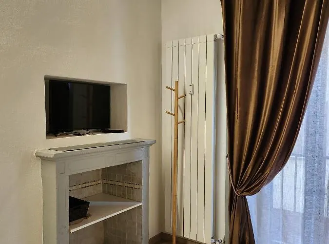 Mansarde&suite Maison 1706 Orta Maison d'hôtes