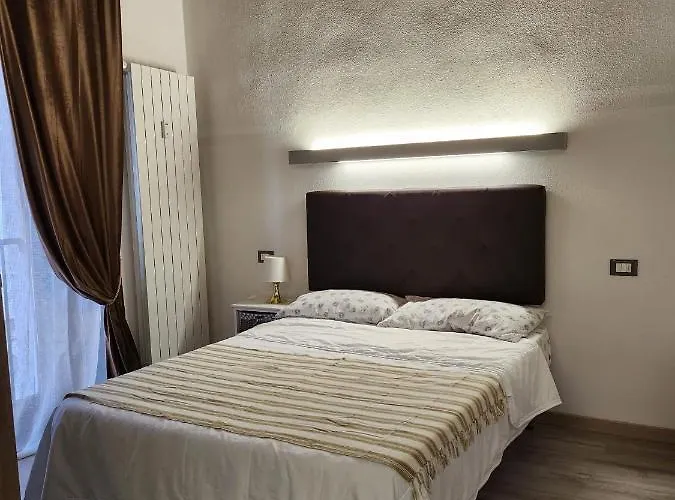 Mansarde & Maison 1706 Orta 3* Borgomanero