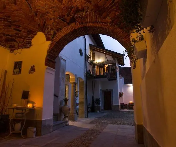 Maison d'hôtes Mansarde&suite Maison 1706 Orta Borgomanero