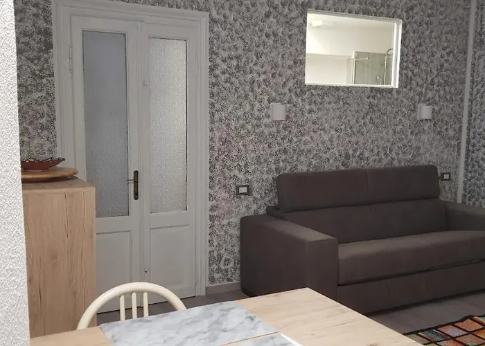 Mansarde&suite Maison 1706 Orta Maison d'hôtes Borgomanero